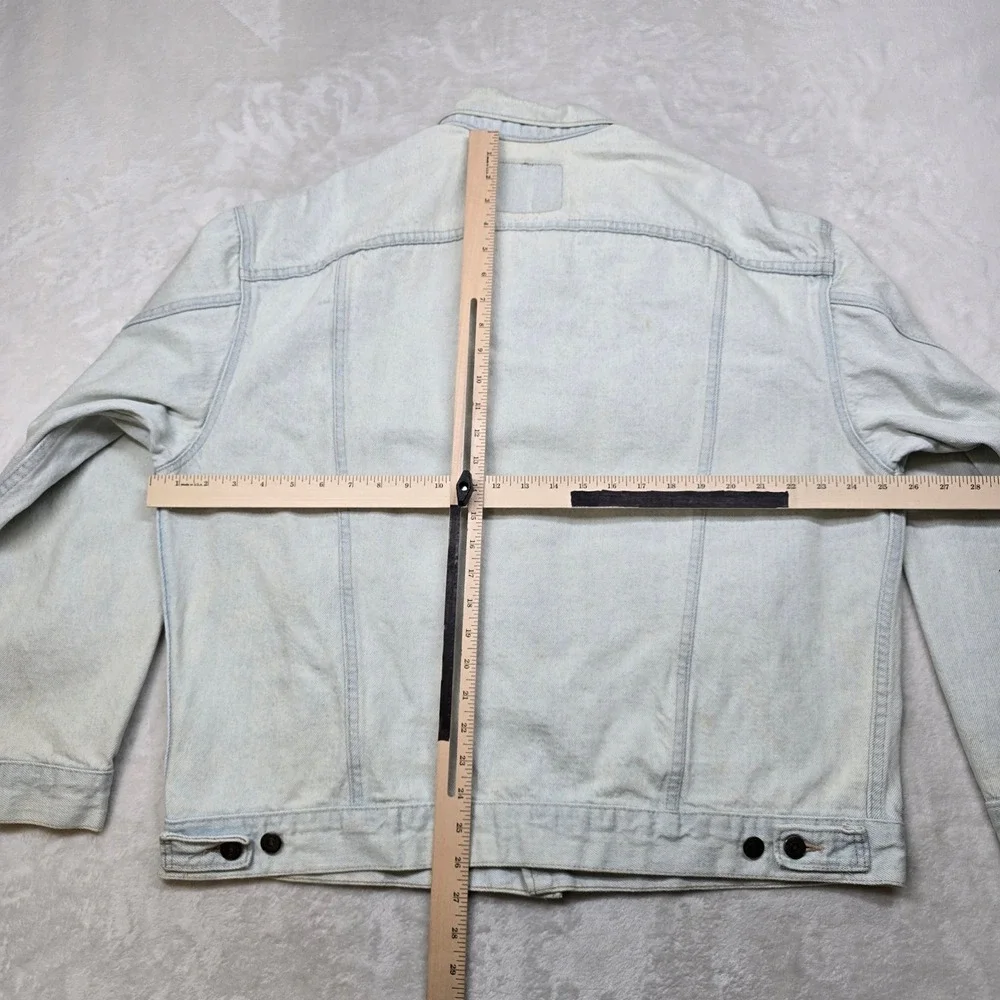Vintage Levi's Denim Trucker Jacket Mens XL Distressed Light‎ Wash Jean Made USA - Picture 10 of 14